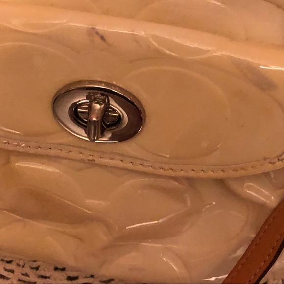 Coach Leah Embossed patent leather light yellow small tote bag - Picture 9 of 11